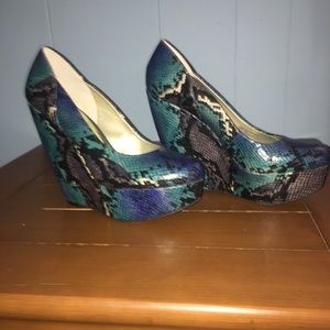 Carlos Santana Wedges